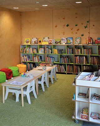 Alojas novada uzņēmējdarbības atbalsta centrs–bibliotēka “Sala”, bērnu stūrītis.