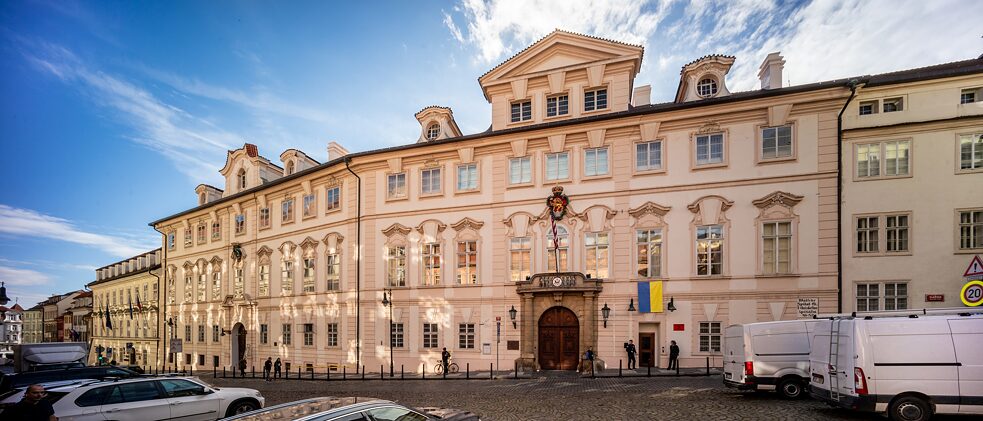 Schönborn Palace, Tržiště 15