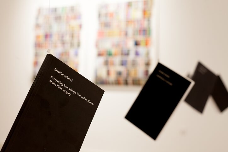 Bild aus der Ausstellung Die Bibliothek von Joachim Schmidt