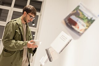 Bild aus der Ausstellung Die Bibliothek von Joachim Schmidt