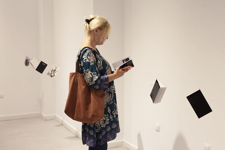 Bild aus der Ausstellung Die Bibliothek von Joachim Schmidt