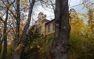 Ein Gebäude auf dem Gelände der psychiatrischen Klinik in Prag-Bohnice