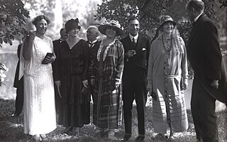 Salon Rosenbaum: Besuch der Außenminister der Länder des Kleinen Abkommens und ihrer Ehefrauen in Lány mit Alice Masaryk, Hana Benešová und Jan Masaryk, 14. Juli 1924