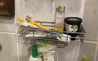 Nur ein paar zusätzliche Zahnbürsten im Bad? - Polyamorie & Wohnen