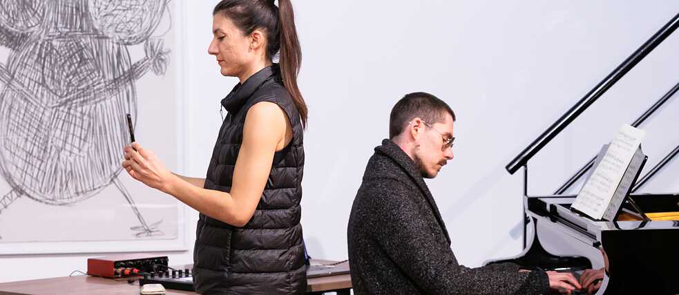 .Lisa Magnan und Daniel Bucurescu bei der Aufführung ihres Programms (h)ours