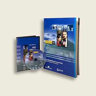  Blaues Lehrbuch mit zugehöriger DVD