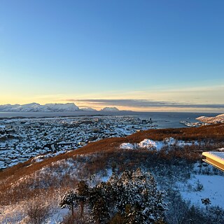 Blick auf Bodø im Winter