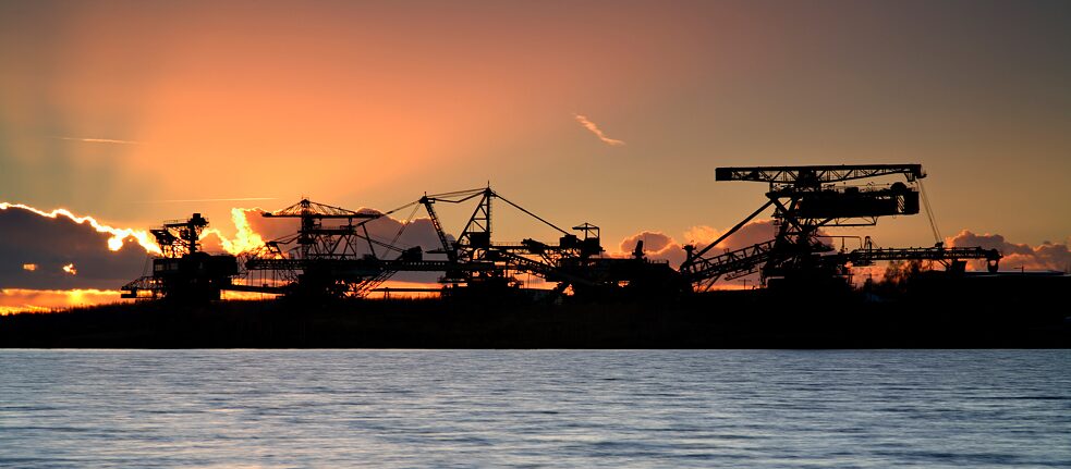 The days of coal mining are over: the former pit has become Ferropolis, the city of iron.