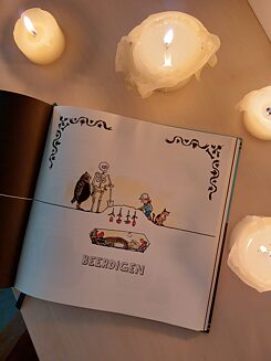 Один з розворотів книжки