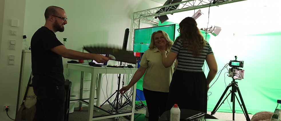 Deutsch mit Fro. Hinter den Kulissen (Foto 4)