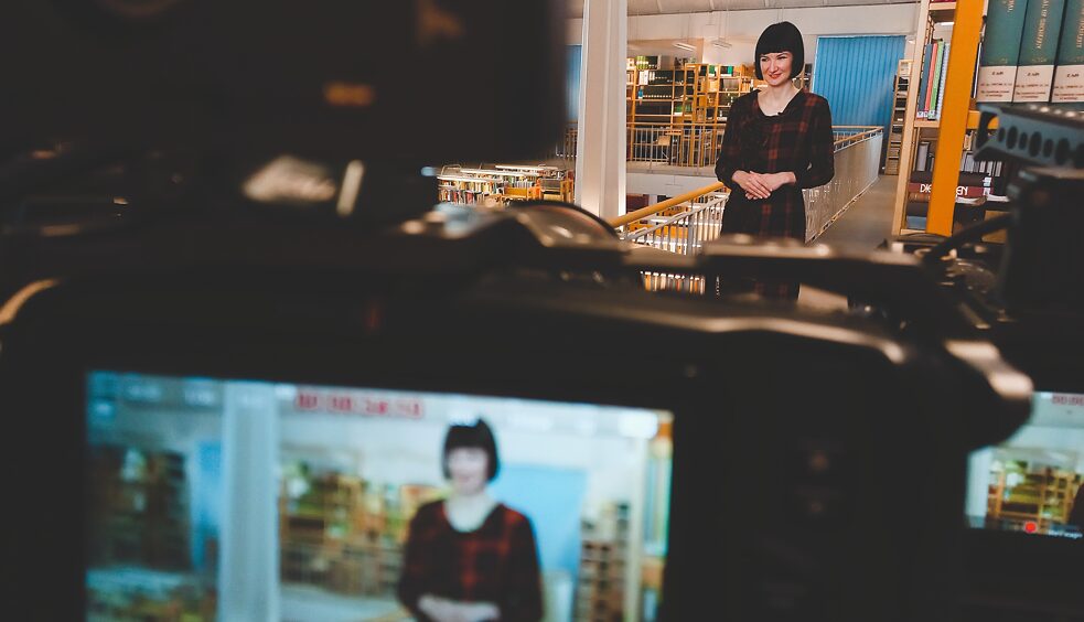 Deutsch mit Fro. Hinter den Kulissen (Foto 2)