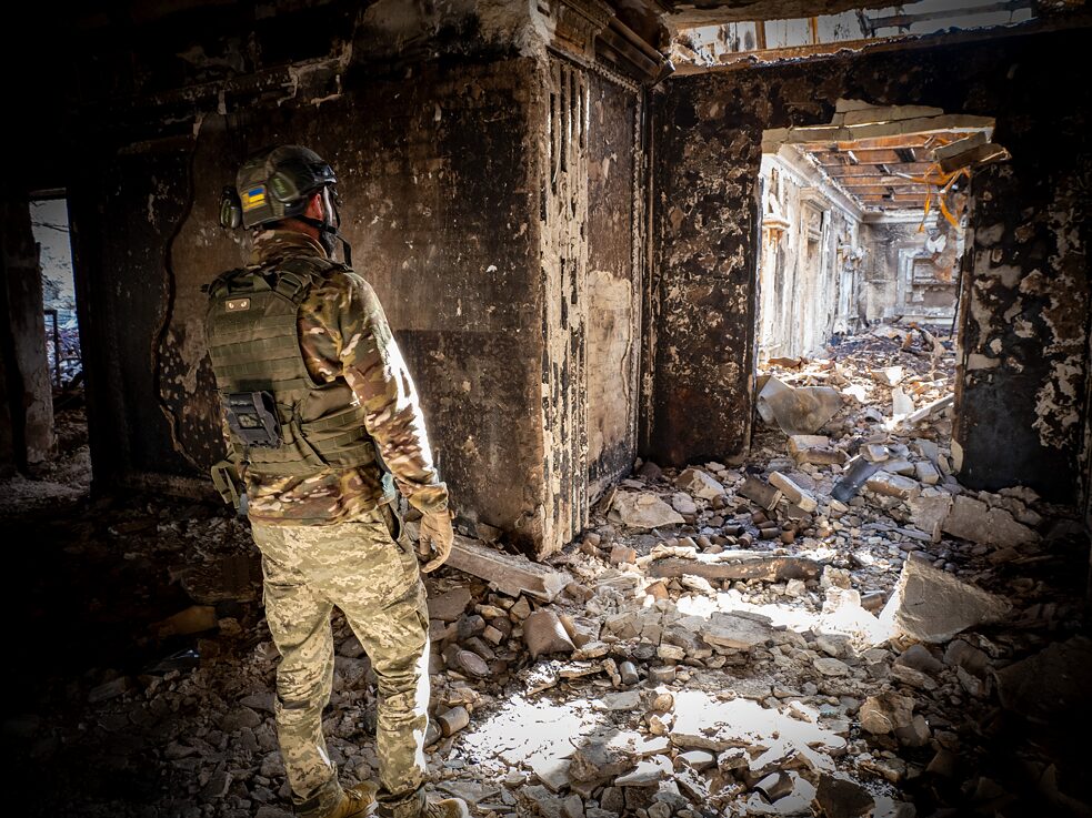 Das zerstörte Haus der Kultur in Tschassiw Jar