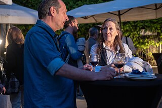 18.04.2024 | Conversando durante el cóctel.