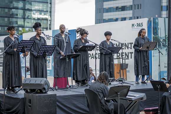 "Les femmes debout" official opening event