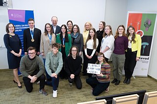 ESTLAND: Hier fand der Nationale Vorentscheid am  5. April 2024 in Tartu statt. Die Gewinner*innen und eine Begleitlehrkraft werden im Juli zum Finale nach Göttingen entsandt. 