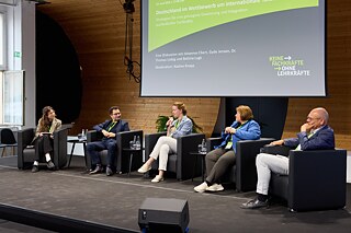 Diskussion zum Thema "Deutschland im Wettbewerb um internationale Talente Strategien für eine gelungene Gewinnung und Integration ausländischer Fachkräfte"