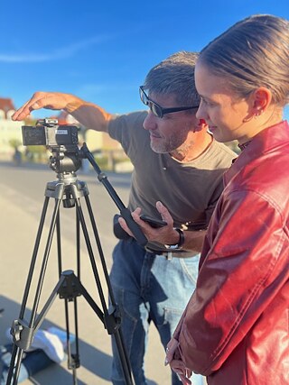 Оператор проводить навчання