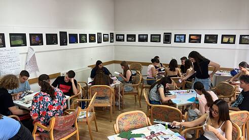 Підлітки в аудиторії