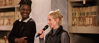 Renaud Mundabi Muyanunu und Annika Katja Boll stand next to each other.