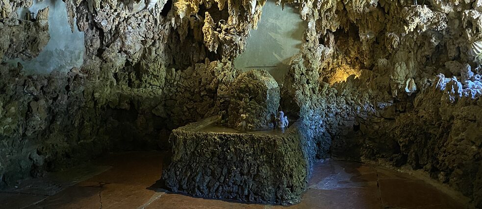 Die Vogelsanggrotte im Schlosspark von Hellbrunn
