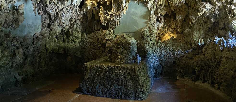 Die Vogelsanggrotte im Schlosspark von Hellbrunn
