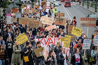 Jednou z protestních akcí byl protest Kolaps systému, který se konal v červnu 2024.