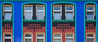 Chega de cinza homogêneo: moradias diferentes. 