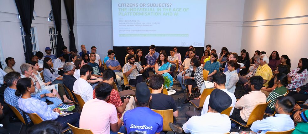 Podiumsdiskussion zum Thema „Citizens or Subjects?“ am Goethe-Institut / Max Mueller Bhavan New Delhi. 