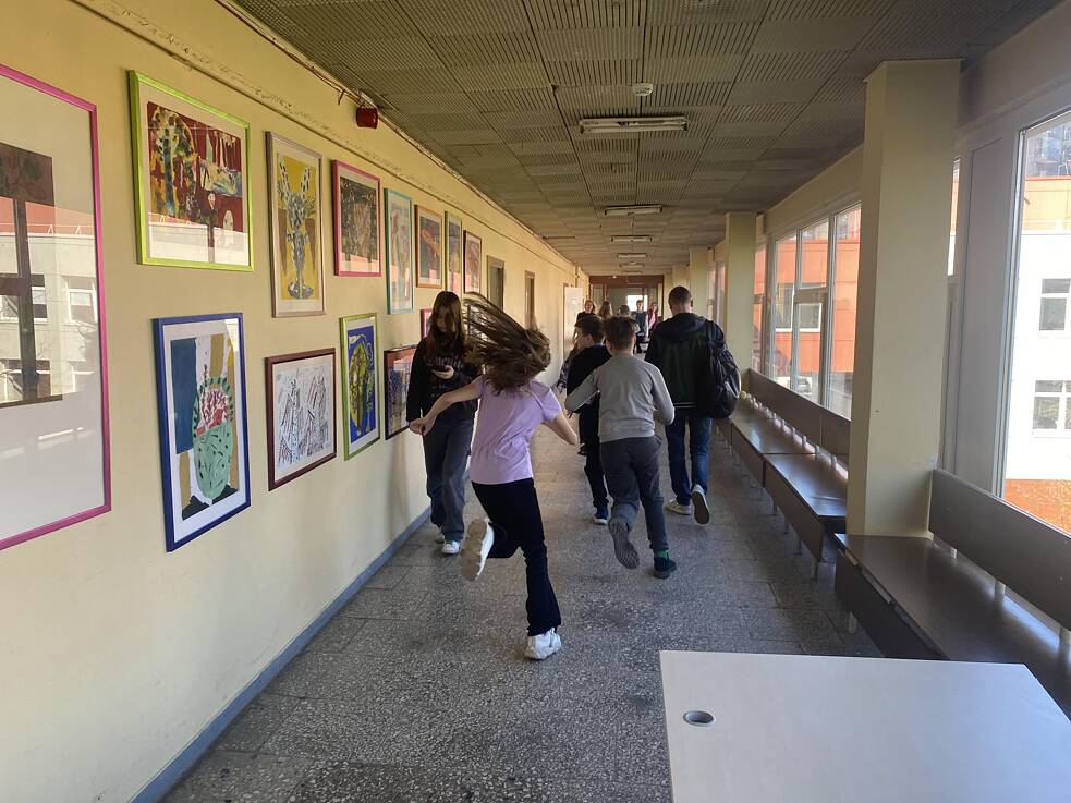 Školáci počas prestávky