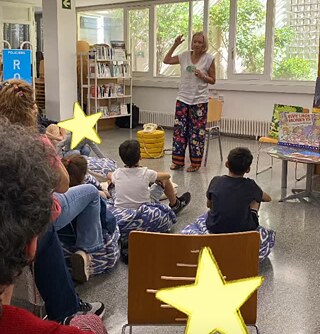 Monika Klose erzählt Geschichten auf Deutsch