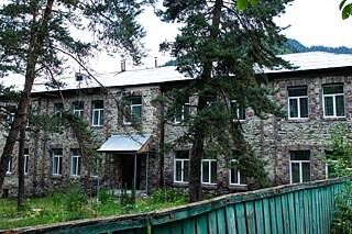 გლოლის სკოლა