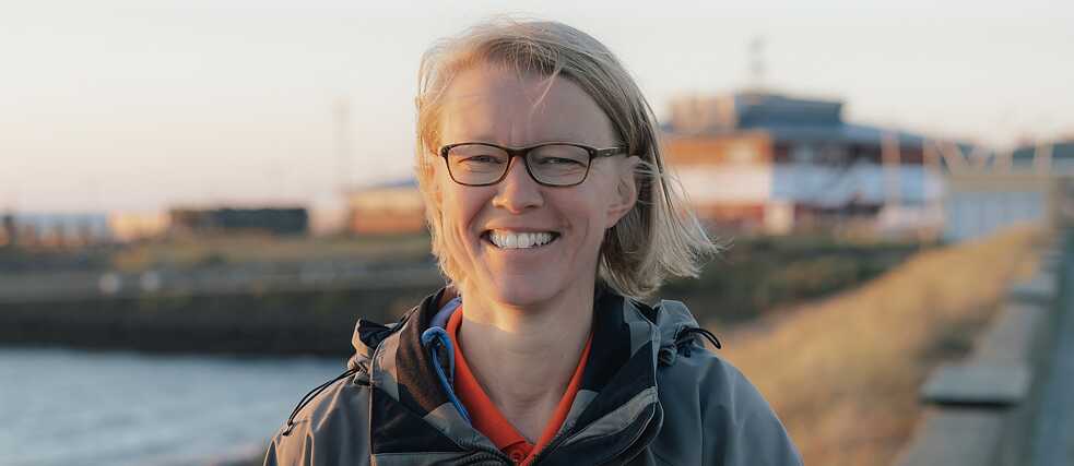 Melanie Steur am Hafen von List auf der Insel Sylt