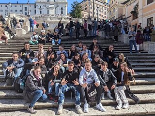 Gruppenbild auf der Spanischen Treppe in Rom 