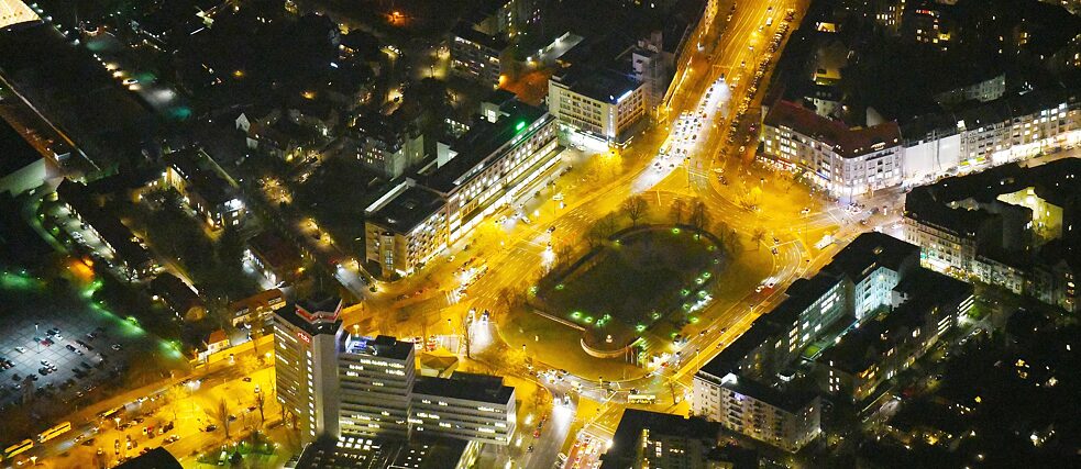 Theodor-Heuss-Platz in Berlin-Charlottenburg at night. From 1904 to 1933 and from 1947 to 1963 it was called “Reichskanzlerplatz”..