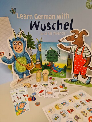2 standees Wuschel and Miki, set of cards and children´ s book 
