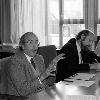 Niklas Luhmann an einem Kolloquium an der Universität St.Gallen