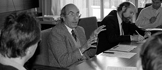 Niklas Luhmann an einem Kolloquium an der Universität St.Gallen