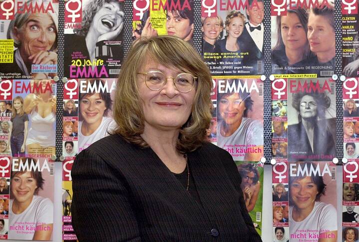 “Emma” editor Alice Schwarzer (born 3 December 1942 in Wuppertal) in the Cologne editorial office of her magazine in January 2002.