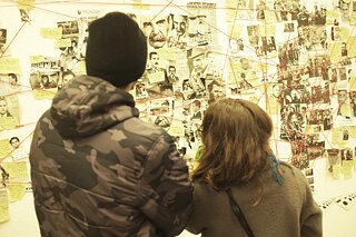 Ausstellungsbesucher Die Gleichung v. Idan Goko, Dresden 2024