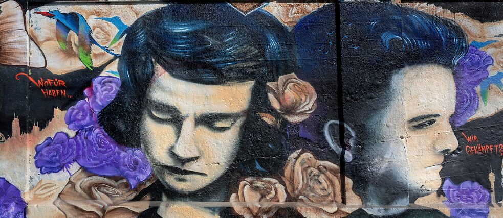 Graffiti on the Munich slaughterhouse grounds in memory of Sophie and Hans Scholl and their resistance group “White Rose”