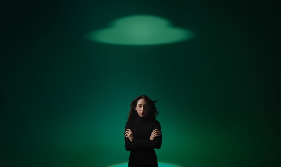 Maricel Álvarez - Vendrán los alienígenas y tendrán tus ojos