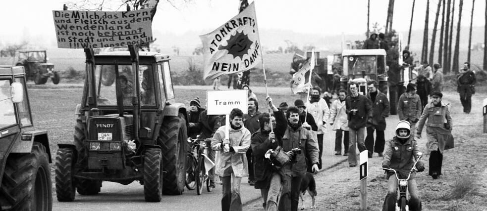 For many years the region was known for the anti-nuclear protest movement that opposed the plans to build a nuclear waste final storage facility in Gorleben. 