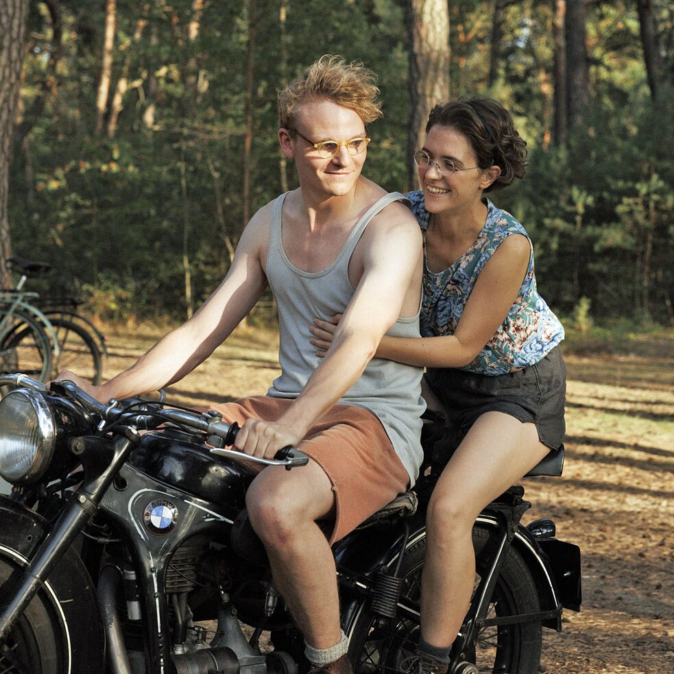 „In Liebe, Eure Hilde“ (Regie: Andreas Dresen) mit Johannes Hegemann, Liv Lisa Fries