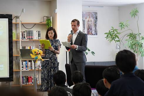 ドイツ大使館文化担当部長、ゾーンケ・グロトフゼン博士の講演