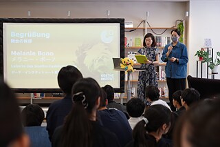 PASCH-Rallye 2025 Institutsleiterin Frau Bono