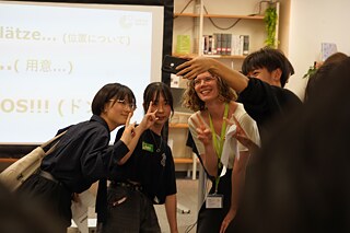 Celin Luy und PASCH-Schüler*innen・PASCH-Rallye 2025