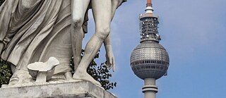 Cover - Adiós a Berlín - Ibon Zubiaur - LDH Ediciones