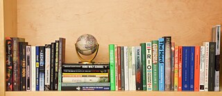 Aufstellung der Bücher der Finalisten der Preisverleihung 2023