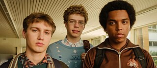 Titelmotiv der Warner TV Serie "Almost Fly"