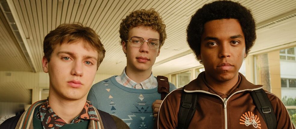 Titelmotiv der Warner TV Serie "Almost Fly"